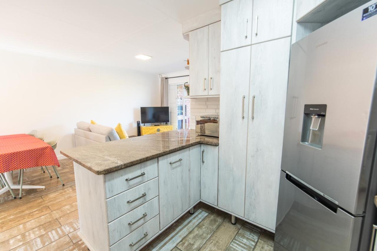 Harbour View - Gqeberha - Two Bed Apartment *